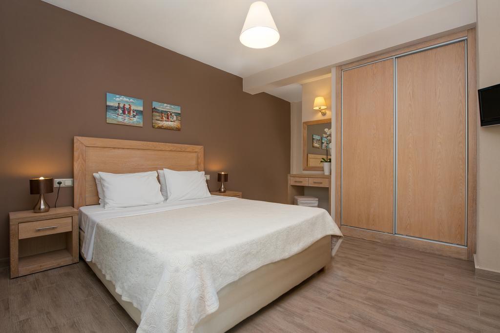 Mary'S Residence Suites Chrysi Ammoudia Exterior photo